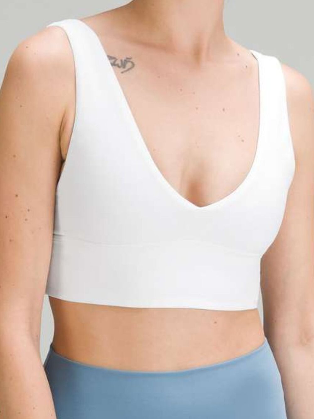 Lululemon Align V-Neck Bra *Light Support, A/B Cup White size 4